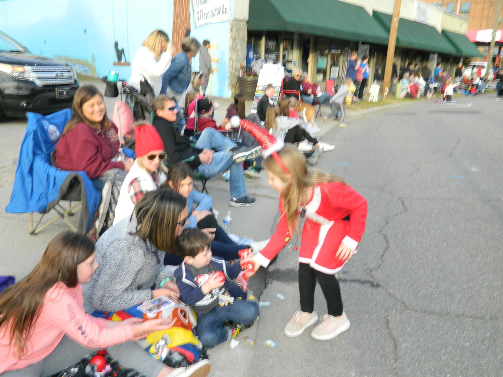 Mooresville Christmas Parade (425).JPG